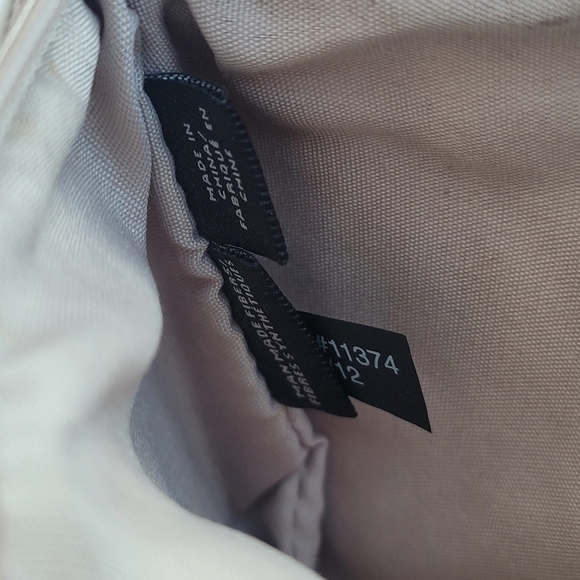 EXPRESS WRISTLET NEW - Picture 2 of 6